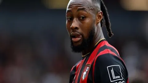 “津媒曝杜月徵或因归化身份缺席U20国足，主力位置或受影响”